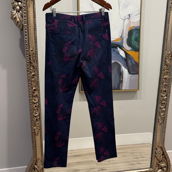 Boss Men's Chinos in Dark Blue with Red Accents - Picture 4 of 5